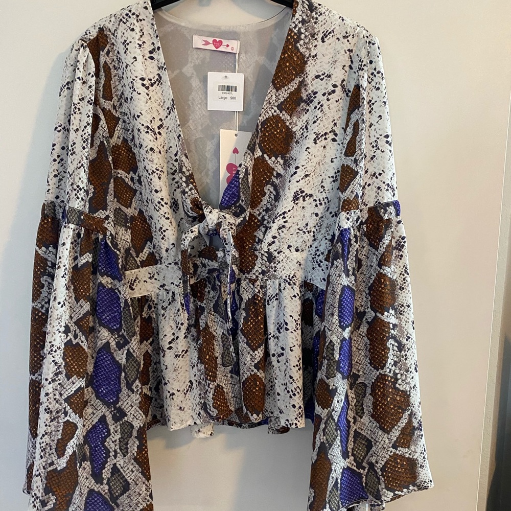 Buddy Love -tie front top